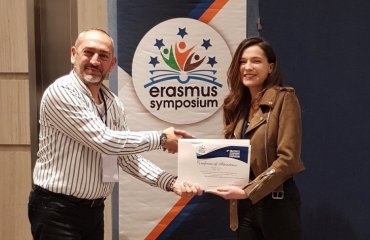 İç Mimarlık Bölümü Araştırma Görevlimiz Gökçe Onur, 3. Erasmus Uluslararası Akademik Araştırmalar Sempozyumuna Katıldı